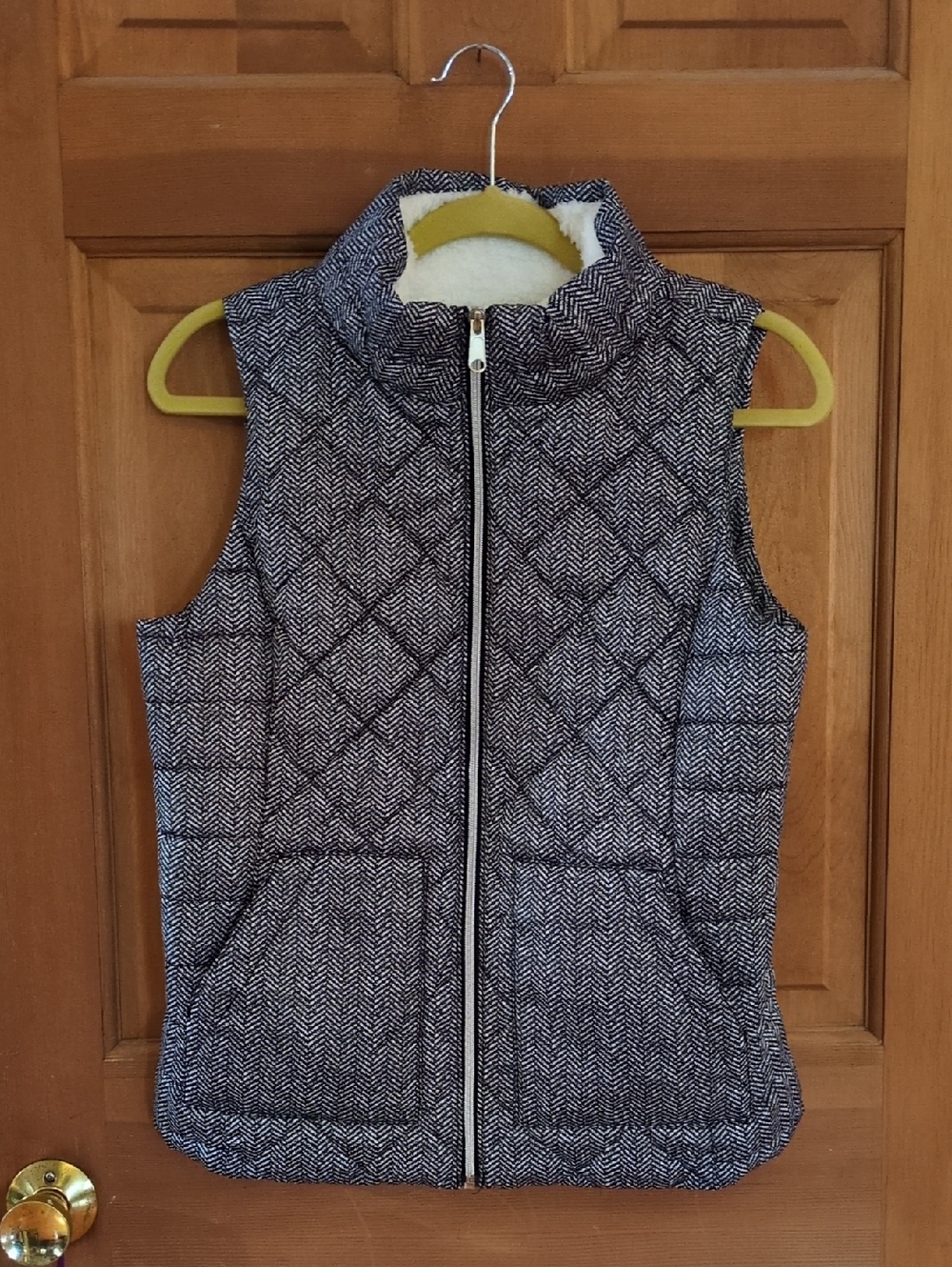 SO Sherpa-Lined Vest Black White Herringbone Printed Size Medium NWOT